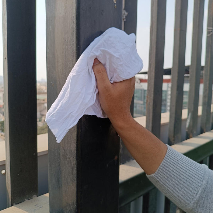 Recycled White Knit T-Shirt Cleaning Rags - Usages - Wiping Hub